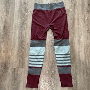 Women’s The North Face Leggings, size M